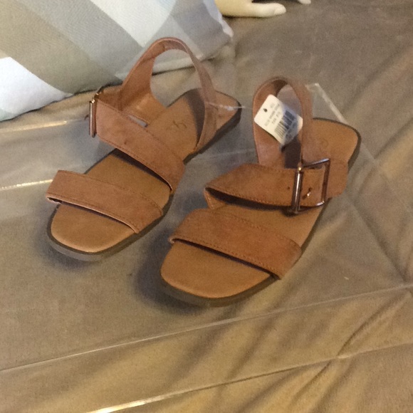 Rouge sandals NWT - Picture 2 of 7